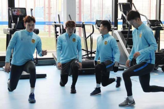 世界杯比赛在线观看入口-新中超冠军第一练烟花易冷 如期起航队内如释重负